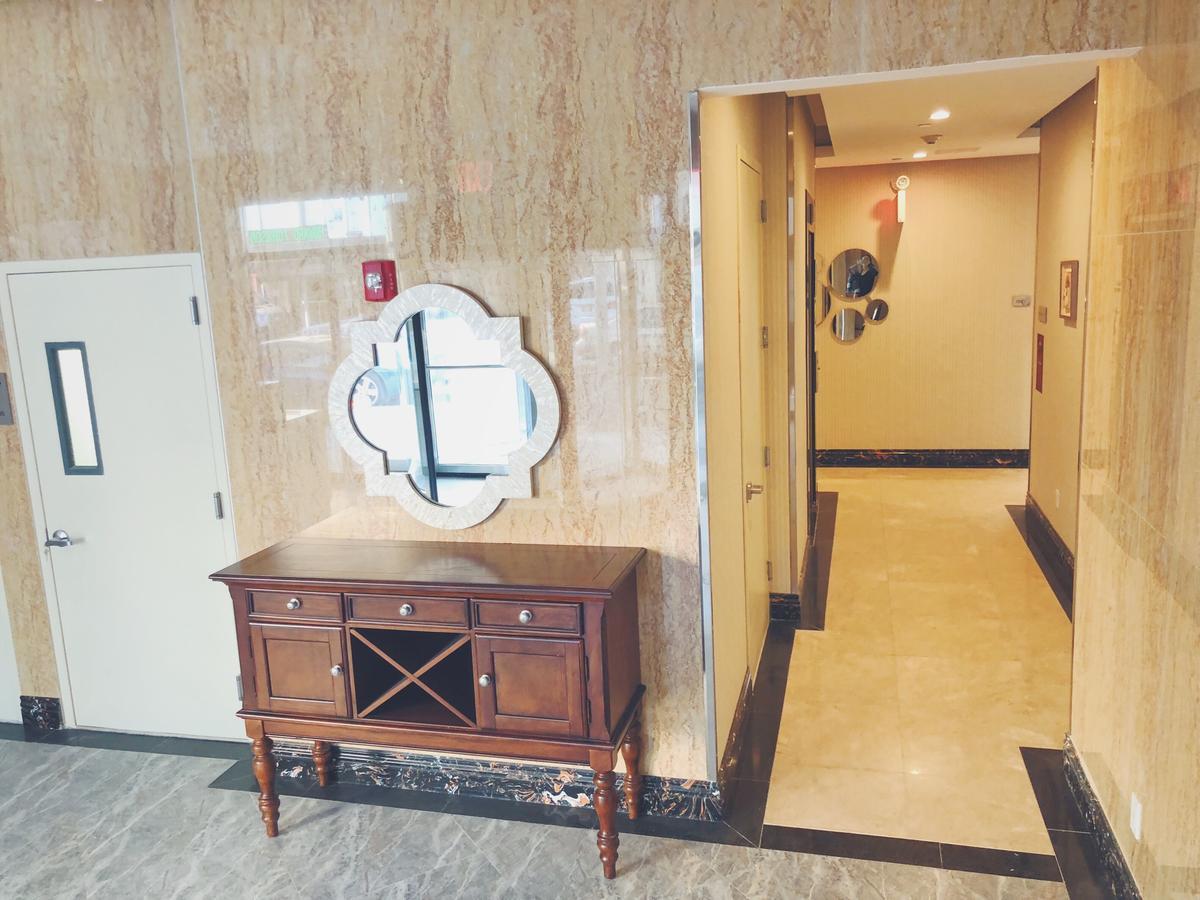 ניו יורק Mayfair Inn And Suites מראה חיצוני תמונה