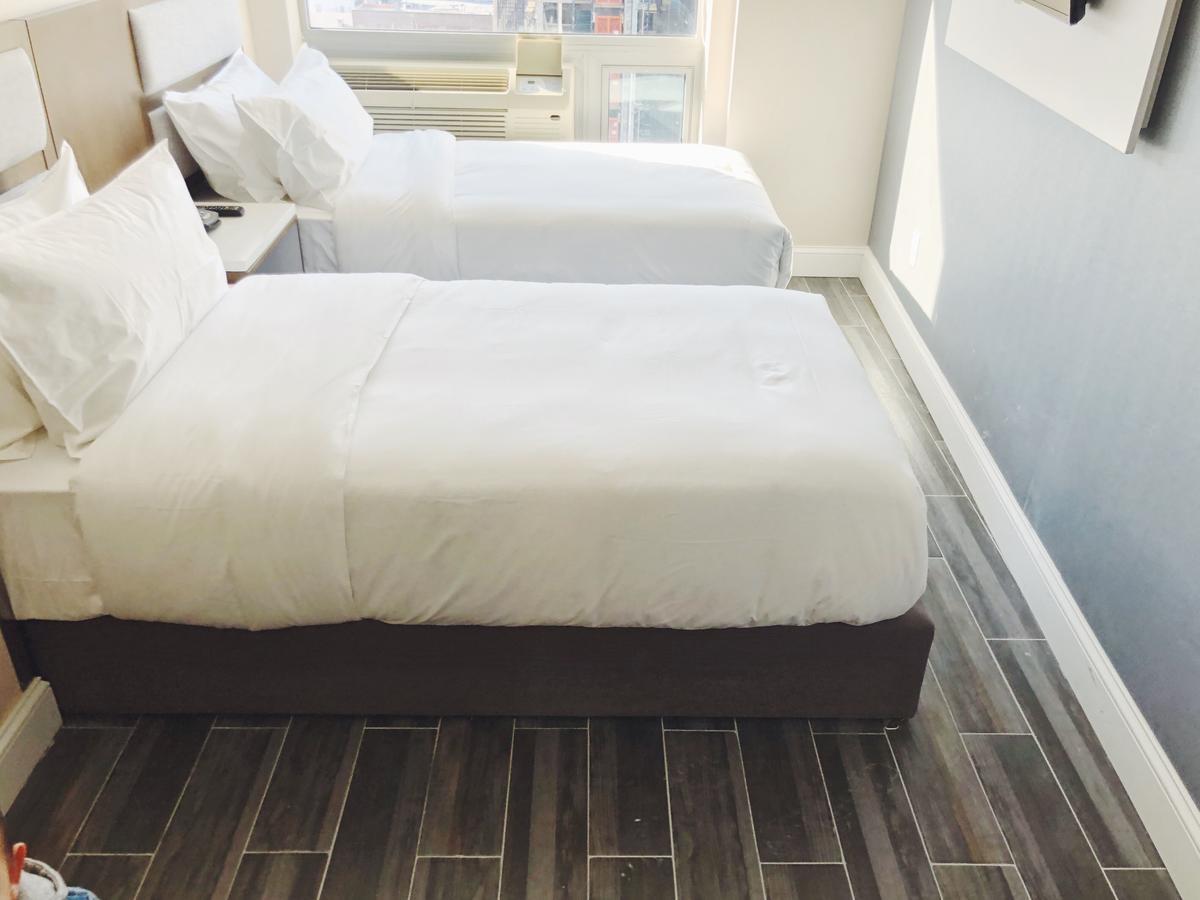 ניו יורק Mayfair Inn And Suites מראה חיצוני תמונה