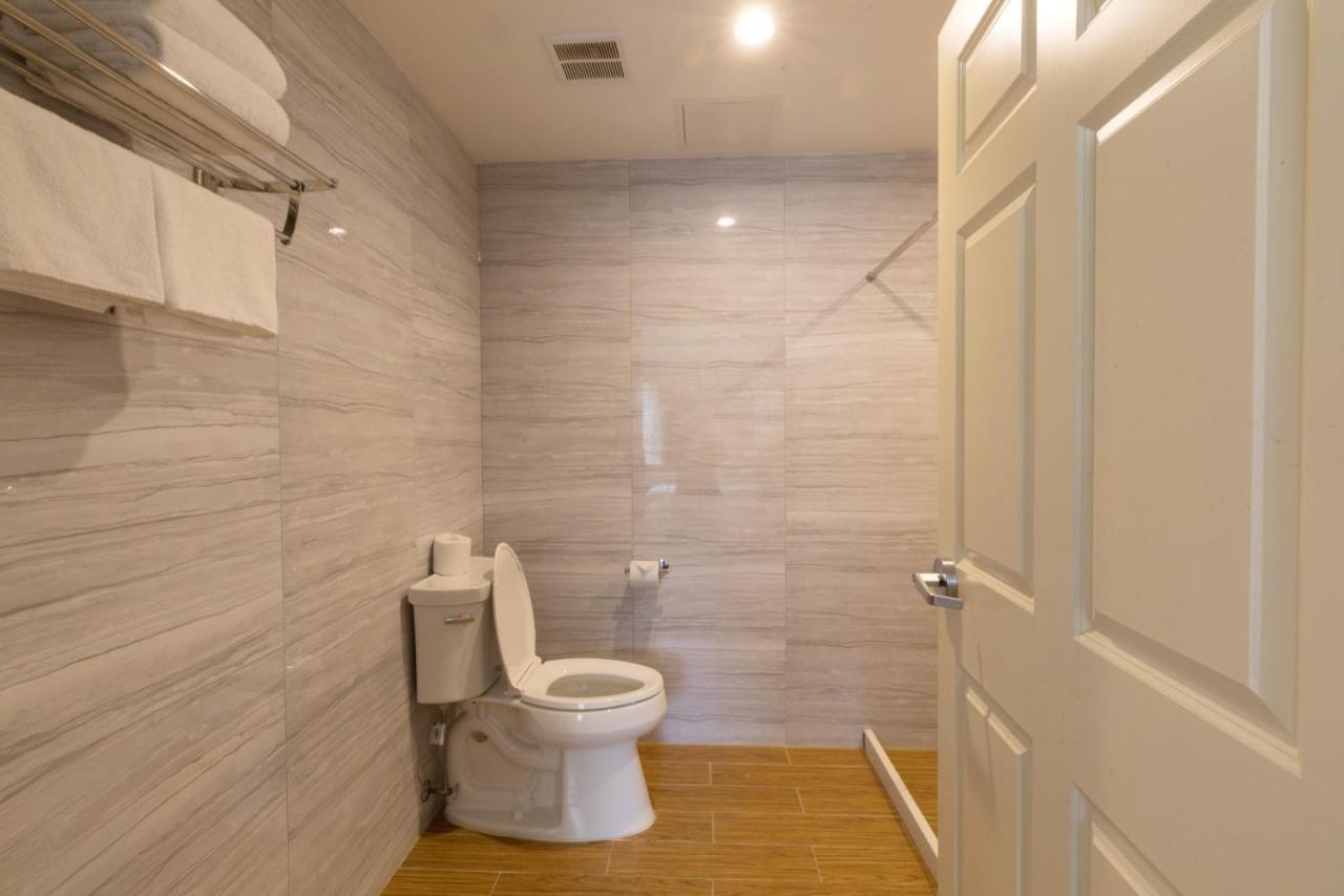 ניו יורק Mayfair Inn And Suites מראה חיצוני תמונה